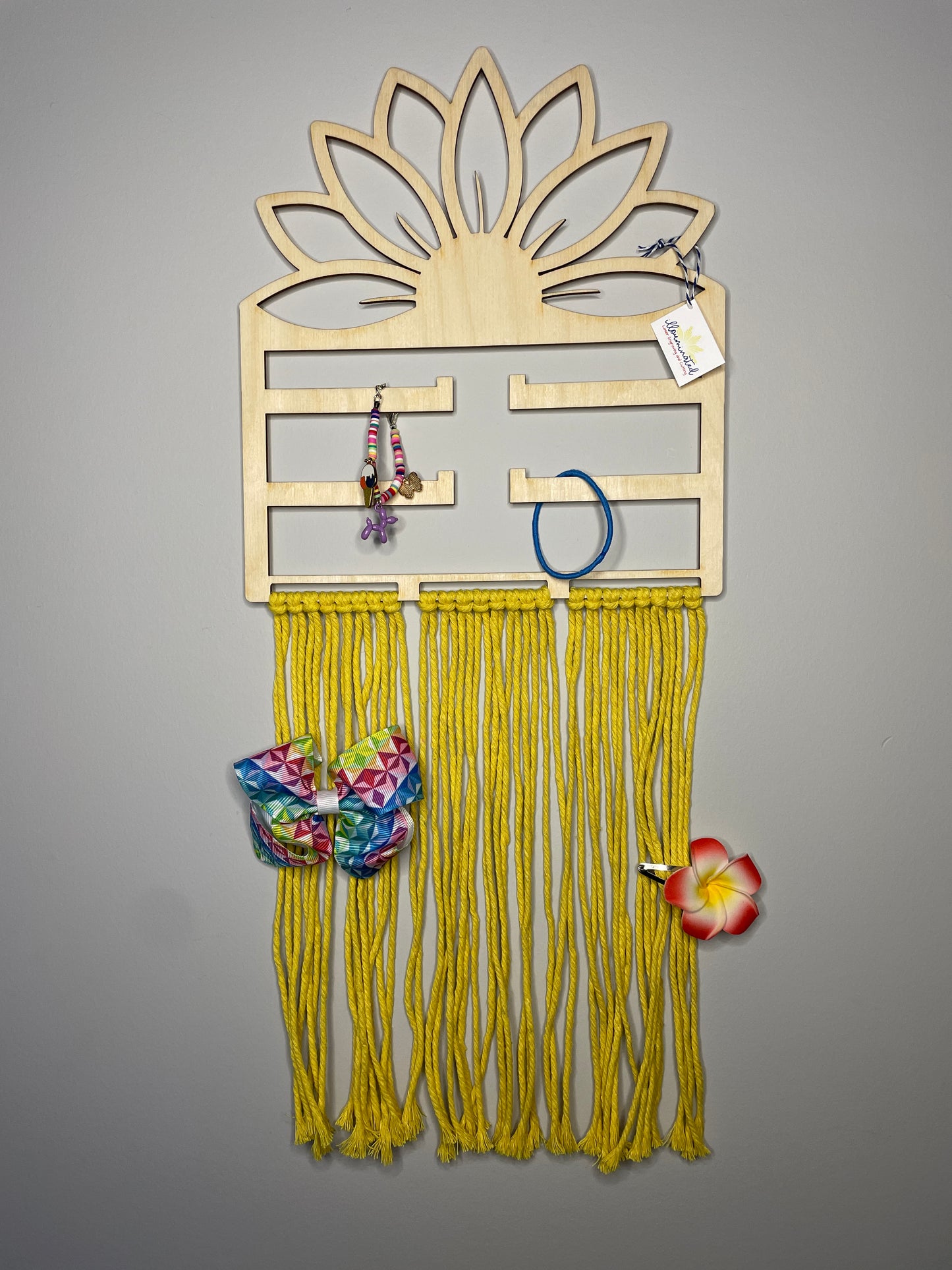 Hair Ties, Bows & Jewelry